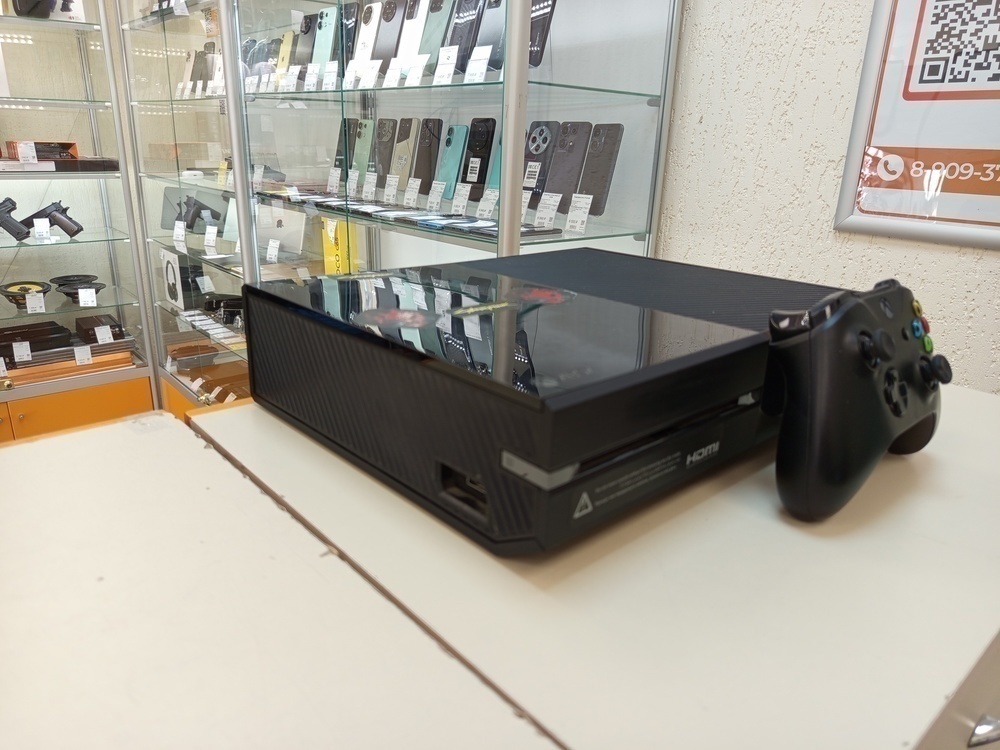 Игровая приставка Xbox One 500Gb Игровая приставка Xbox One 500Gb