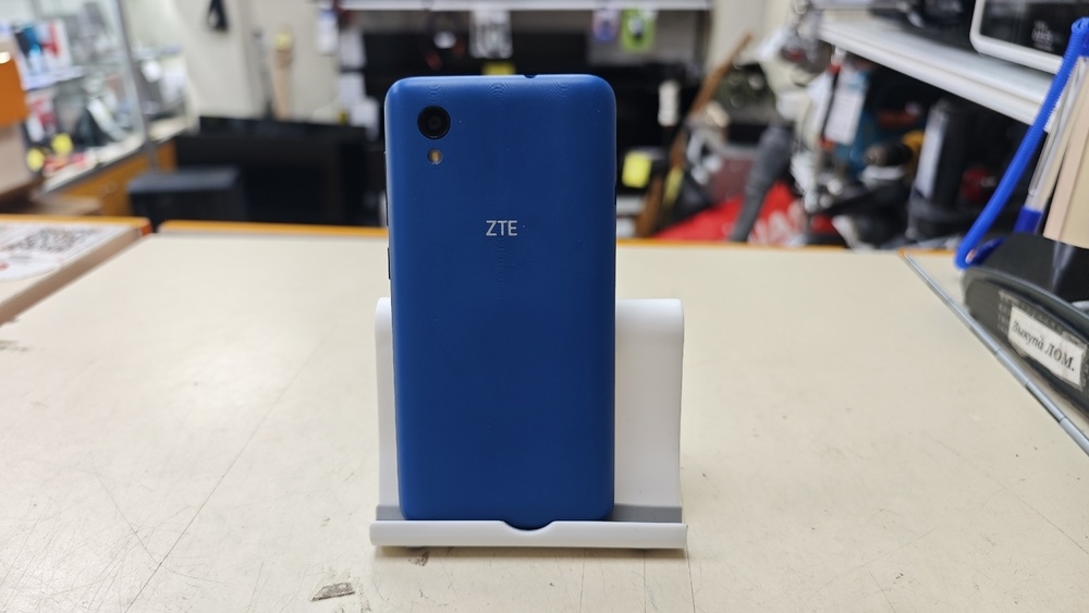 Смартфон ZTE Blade L8