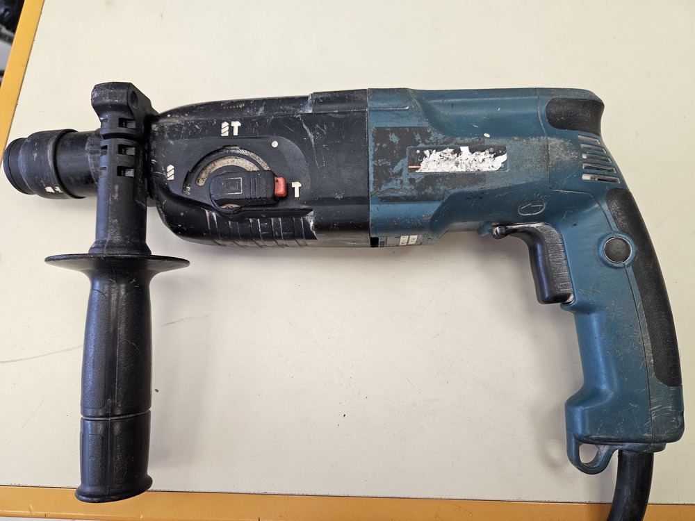 Перфоратор Makita HR-2450
