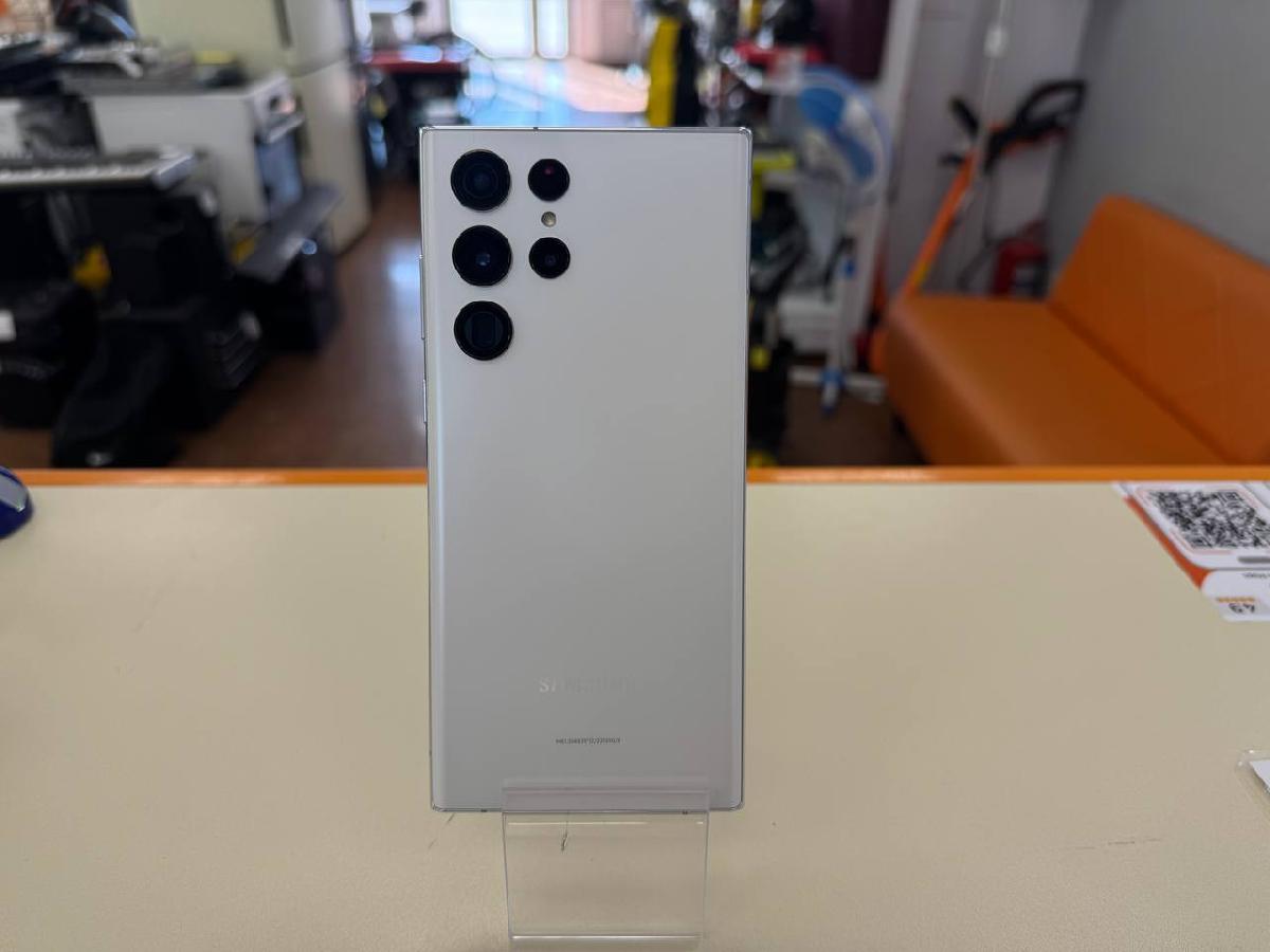 Смартфон Samsung Galaxy S22 Ultra 12/256