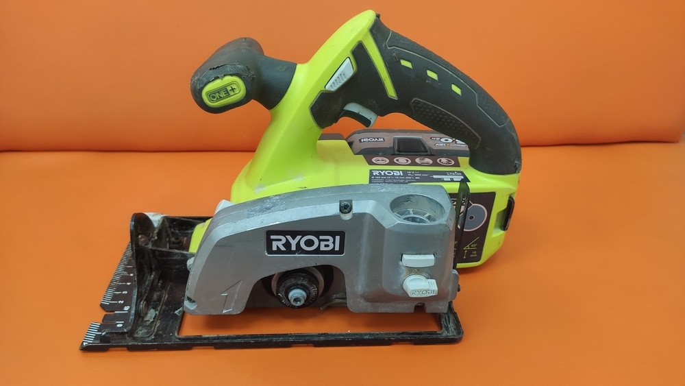 Электроплиткорезы Ryobi LTS180M