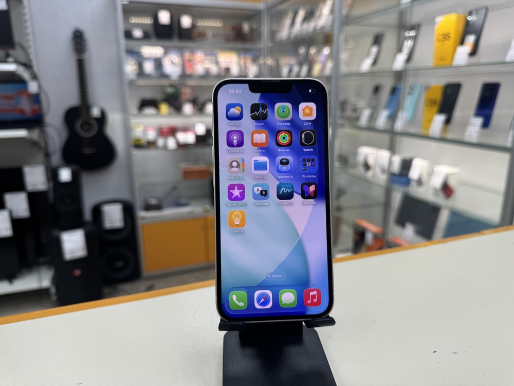 Смартфон Apple iPhone 13 128Gb