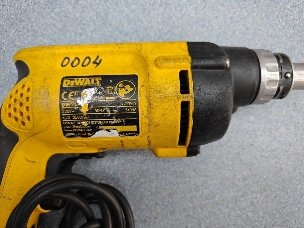 Шуруповерт Dewalt DW 269