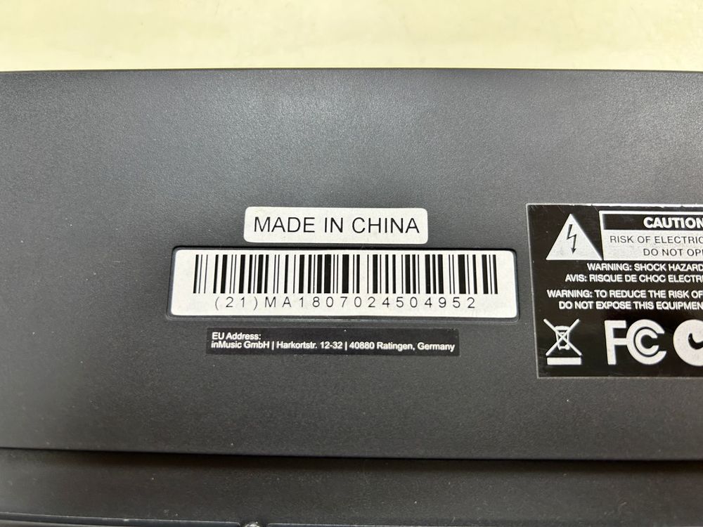MIDI клавиатура Akai LPK25