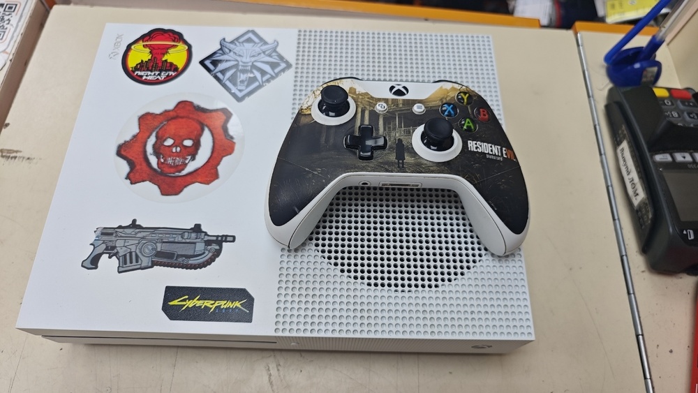 Игровая приставка Xbox One S 1TB