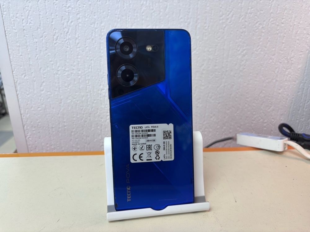 Смартфон Tecno Pova 5 8/256