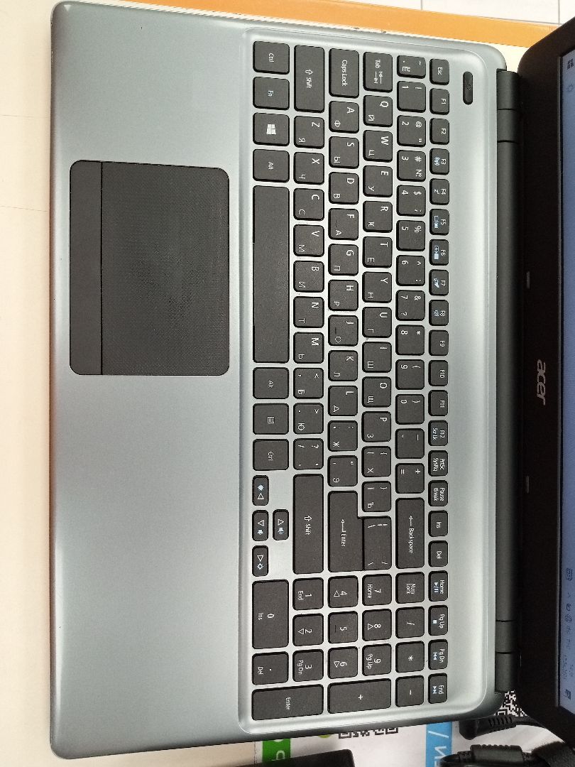 Ноутбук Acer; Core i3-4010U, Radeon HD 8750M, 6 Гб, Нет, 500 Гб