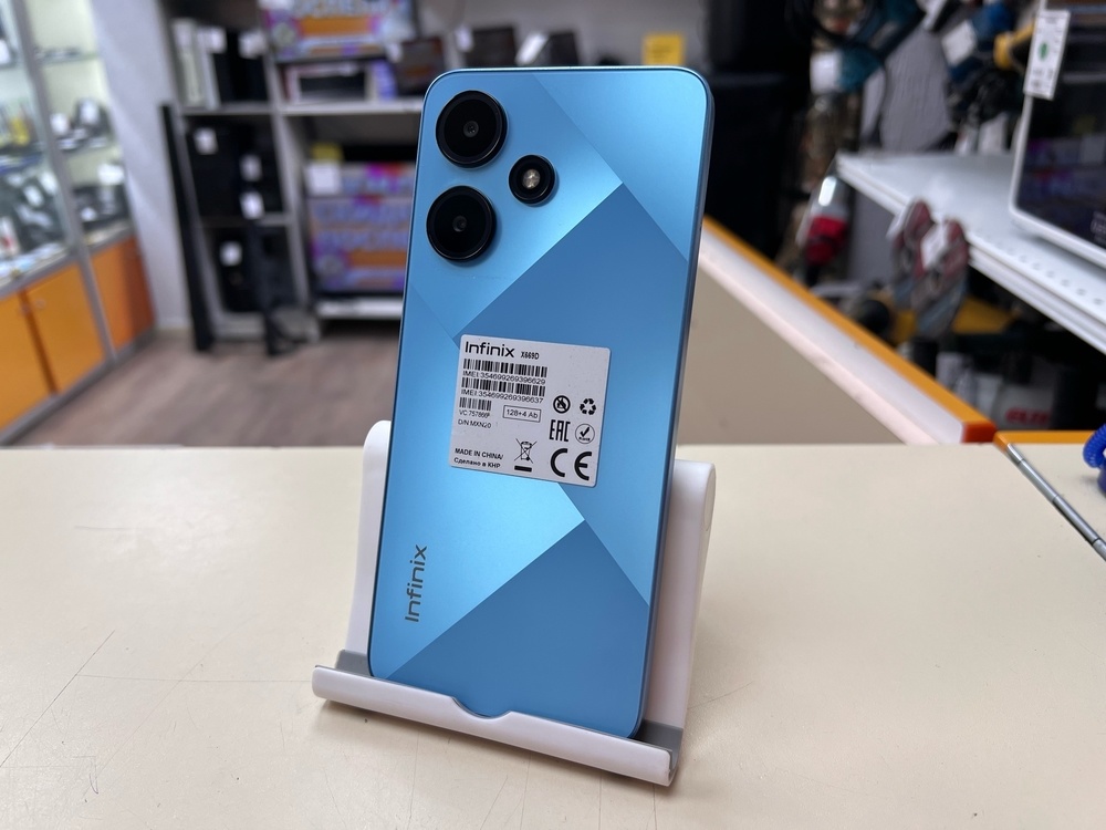 Смартфон Infinix HOT 30i 4/128