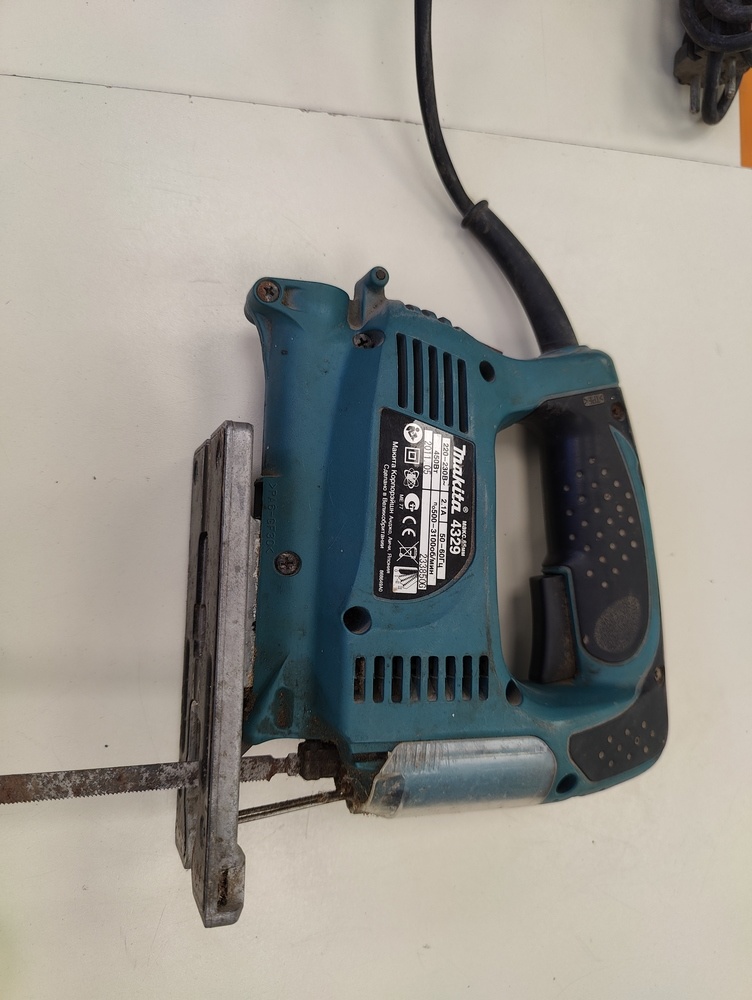 Лобзик Makita 4329