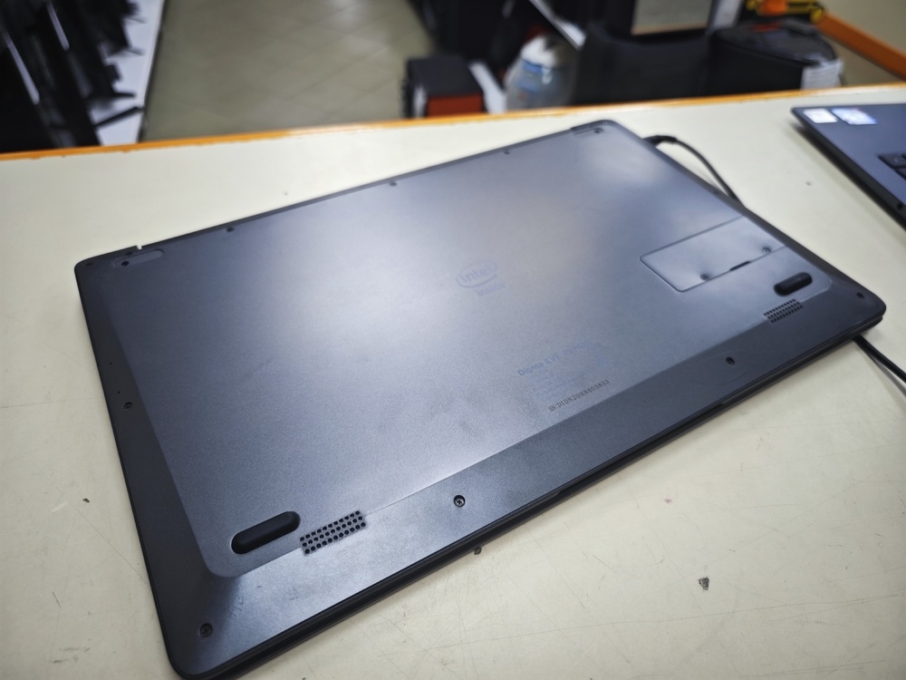 Ноутбук DIGMA; Pentium J3710, HD Graphics, 4 Гб, 120 Гб, Нет