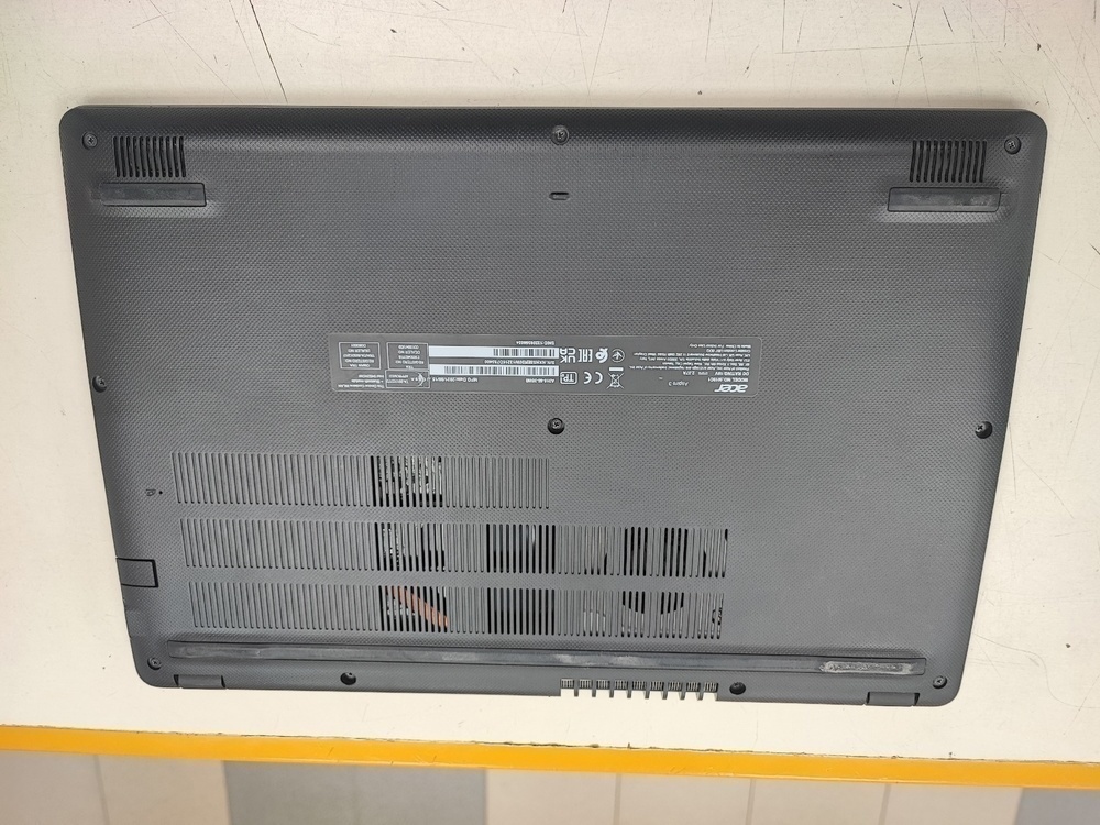 Ноутбук Acer; Core i3-1005G1, Iris(R) Xe Graphics, 8 Гб, 240 Гб, Нет