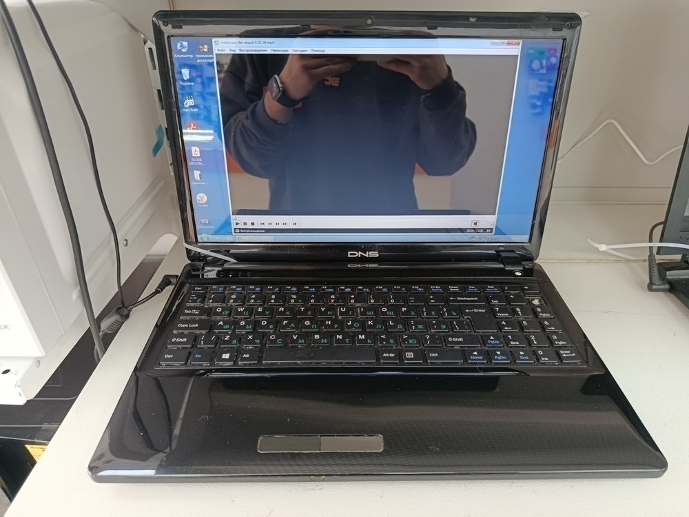 Ноутбук DNS; E1-1500, Radeon HD 7310, 4 Гб, Нет, 320 Гб