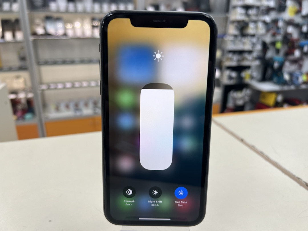 Смартфон Apple iPhone 11 64Gb