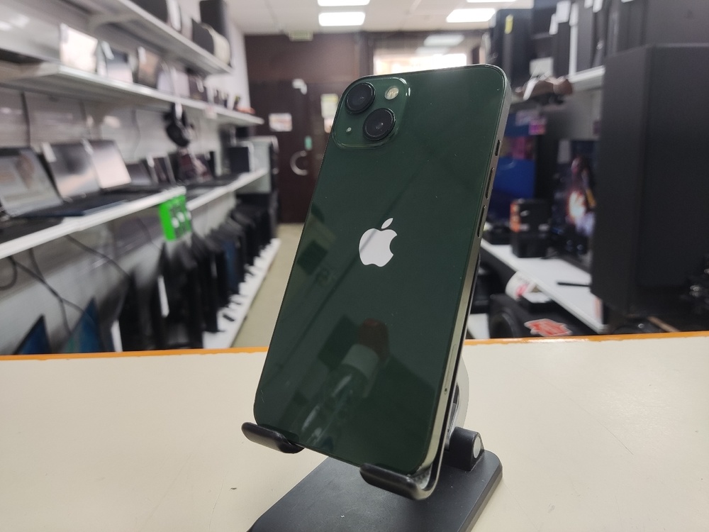 Смартфон Apple iPhone 13 128Gb
