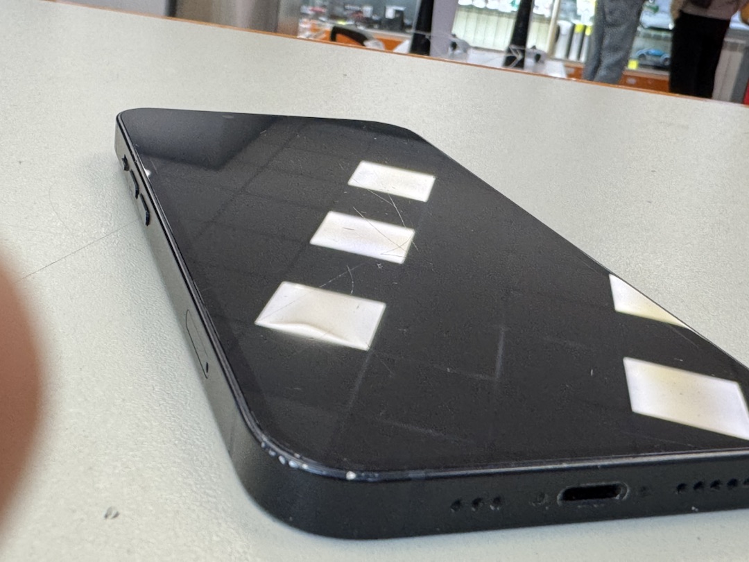 Смартфон Apple iPhone 13 256Gb