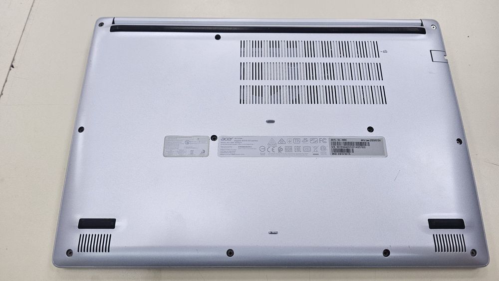 Ноутбук Acer; Core i5-1035G1, Intel UHD Graphics, 8 Гб, 240 Гб, Нет