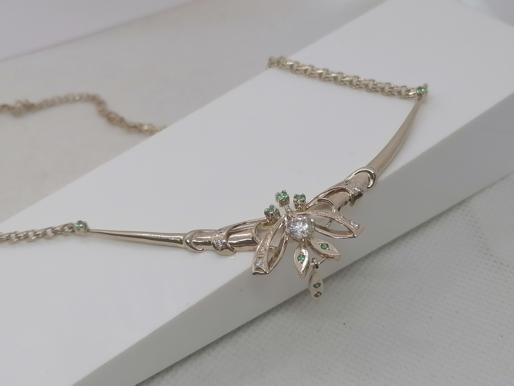 КОЛЬЕ С КАМНЯМИ Au 585