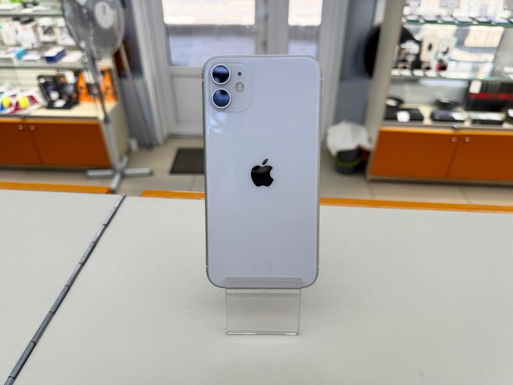 Смартфон Apple iPhone 11 64Gb