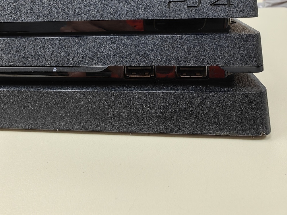 Игровая приставка PlayStation 4 Pro 1Tb Игровая приставка PlayStation 4 Pro 1Tb