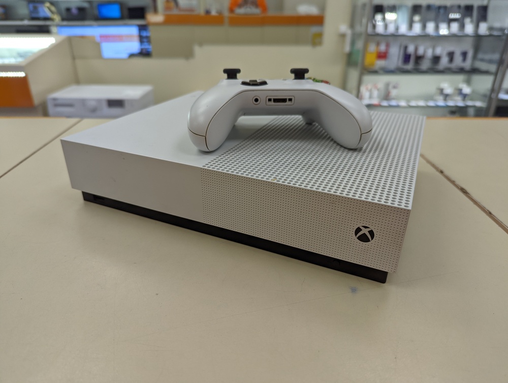 Игровая приставка Xbox One S 1TB