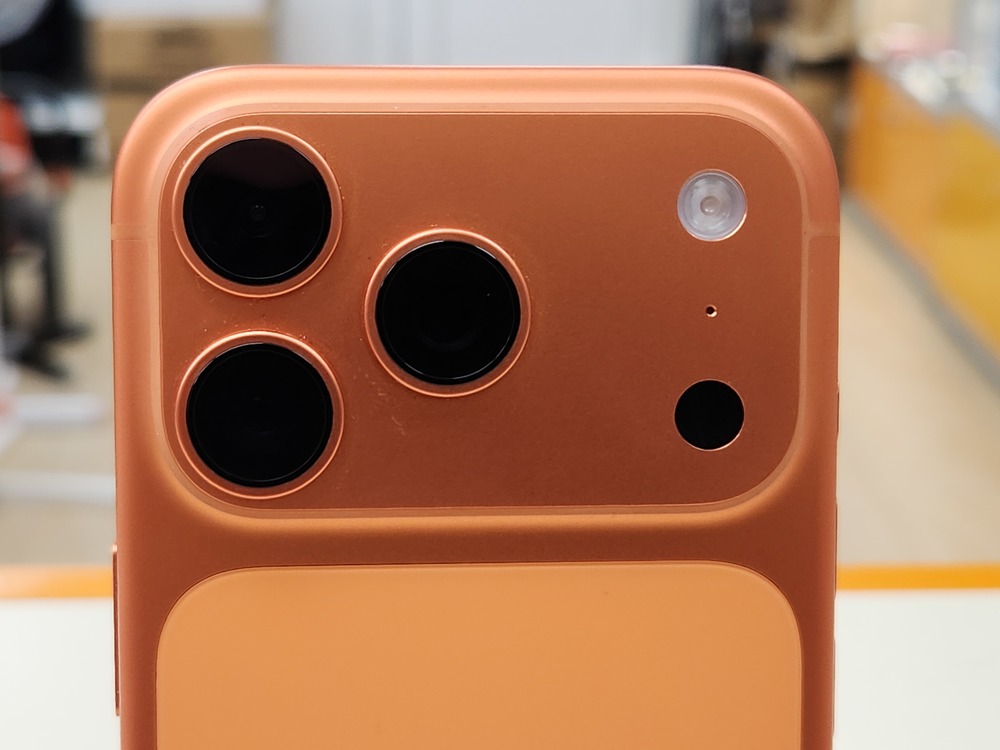 Смартфон Apple Iphone 17 Pro 256Gb eSim