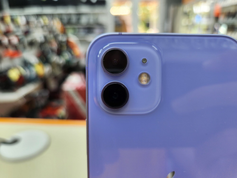 Смартфон Apple iPhone 12 64Gb