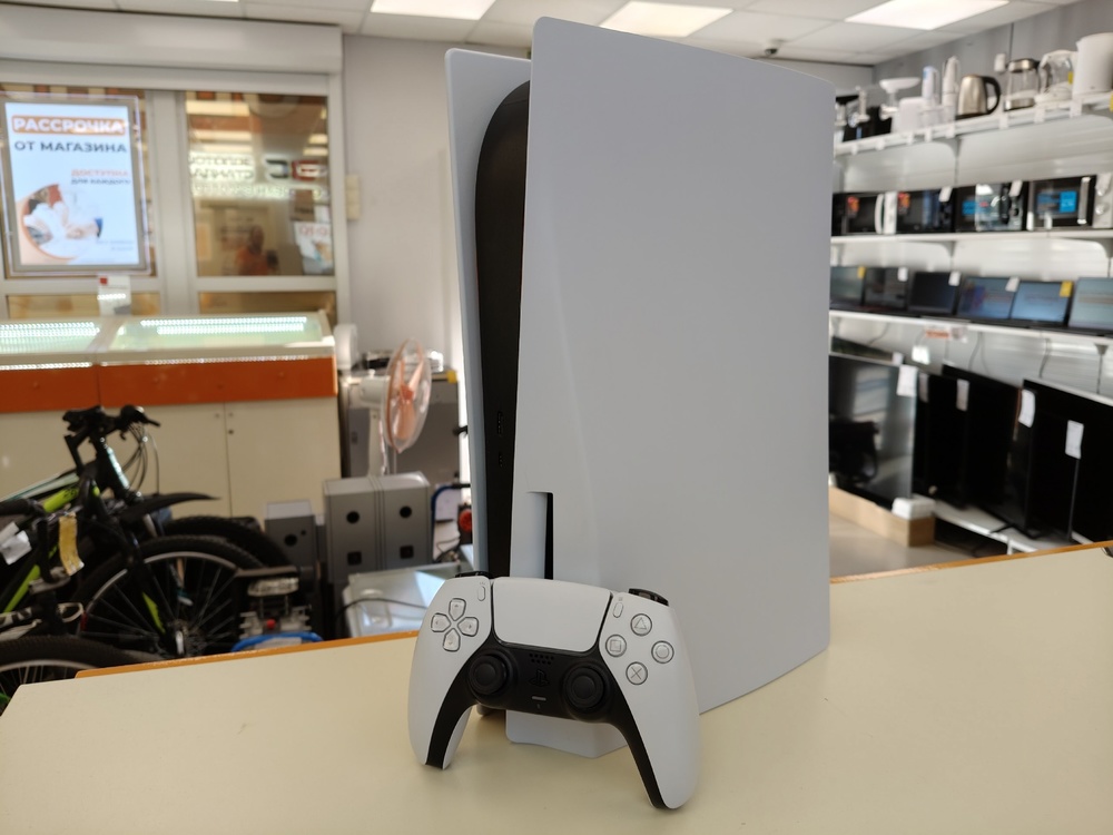 Игровая приставка PlayStation 5 825Gb (С дисководом)