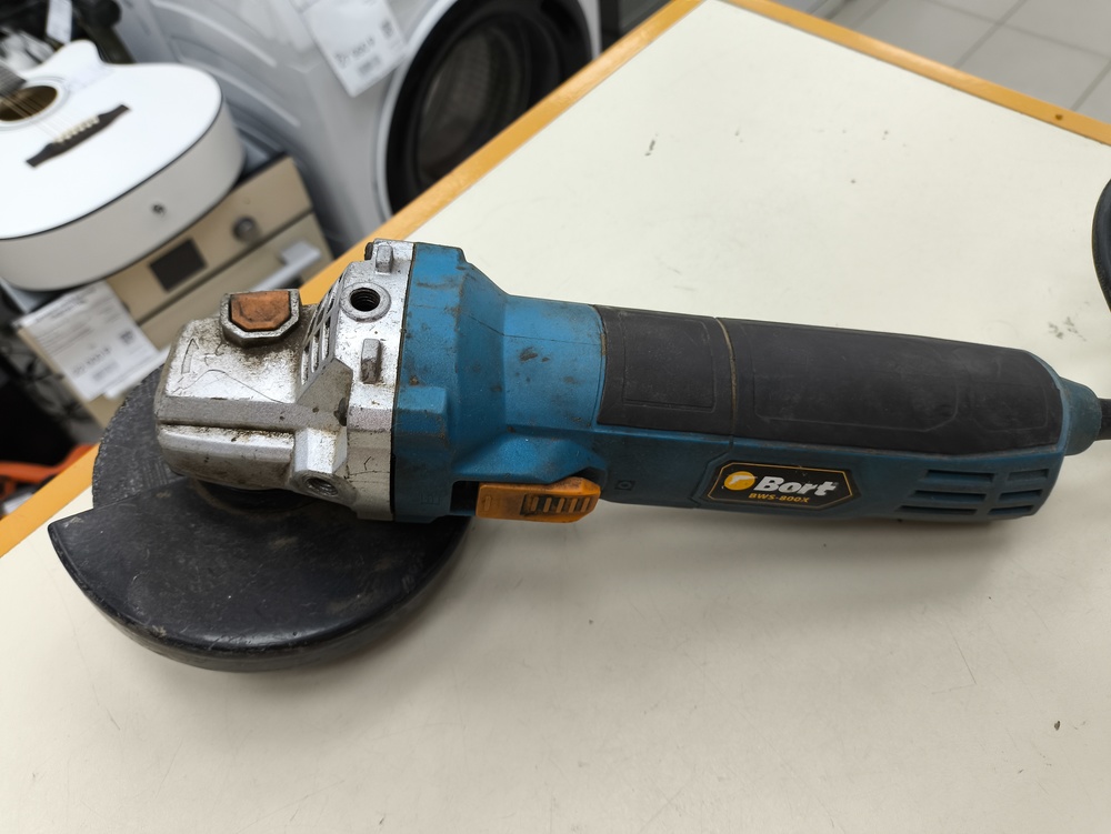 Угловая шлифмашина Bort BWS-800