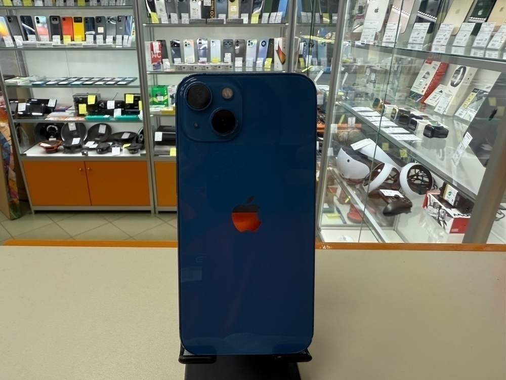 Смартфон Apple iPhone 13 128Gb
