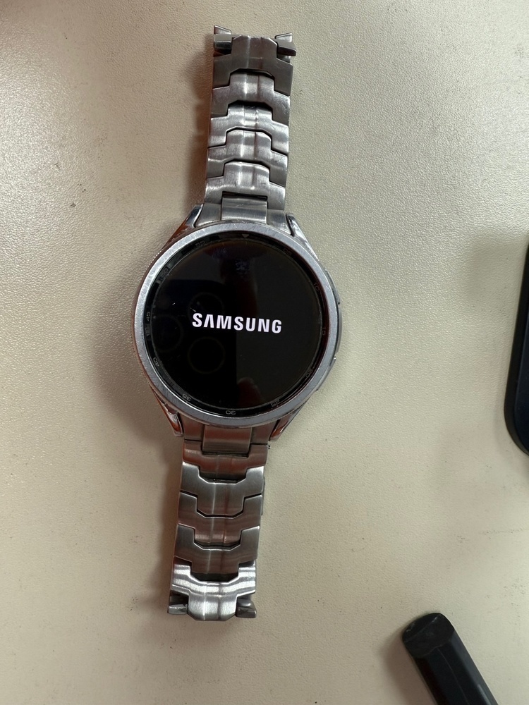 Смарт-часы Samsung Galaxy Watch 6 47mm classic