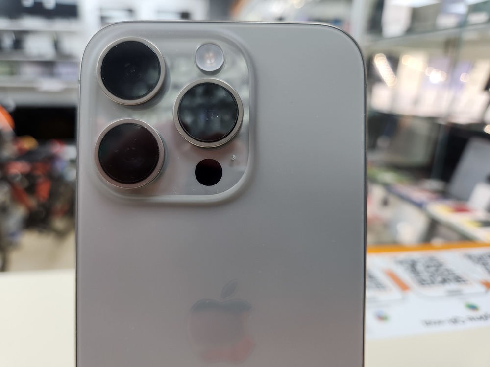 Смартфон Apple Iphone 15 Pro 128Gb