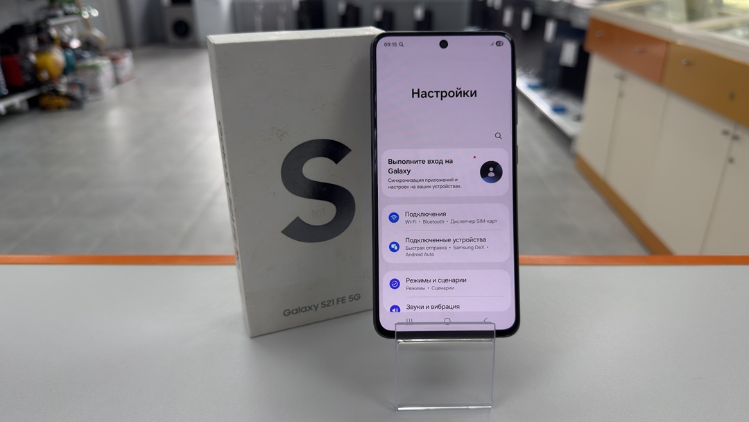 Смартфон Samsung Galaxy S21 FE 8/256