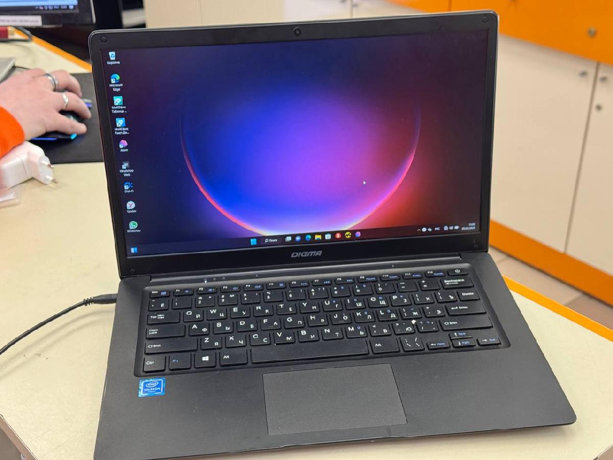 Ноутбук DIGMA; Celeron N4000, Intel UHD Graphics 600, 8 Гб, 256 Гб, Нет