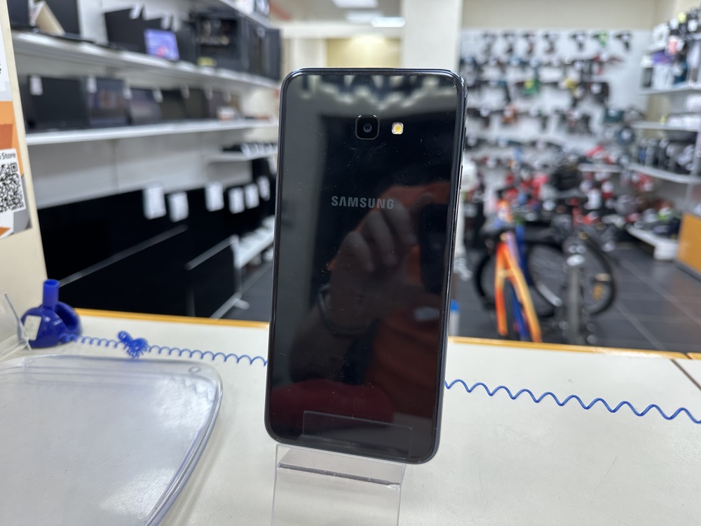 Смартфон Samsung Galaxy J4 Plus 3/32