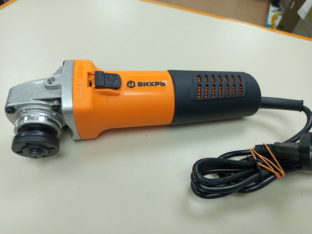 Угловая шлифмашина Вихрь 125/1100Э