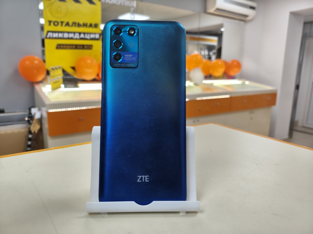 Смартфон ZTE Blade V30 Vita 4/128