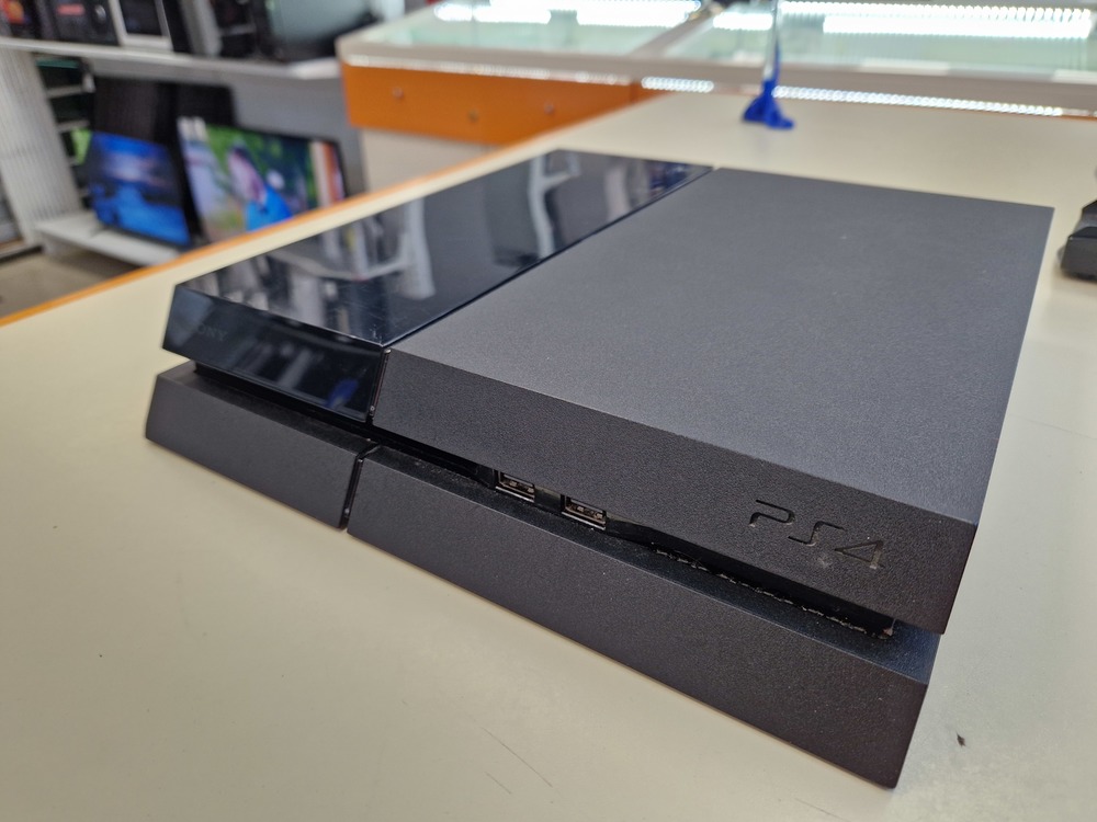 Игровая приставка PlayStation 4 FAT 500GB