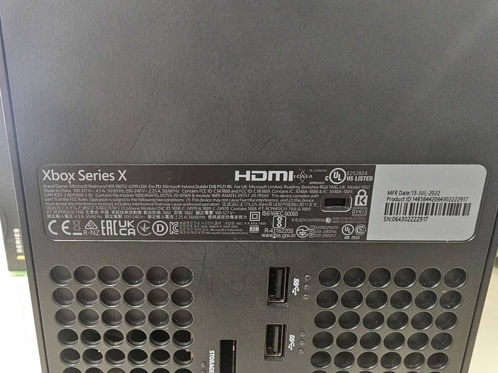 Игровая приставка Xbox Series X 1Tb