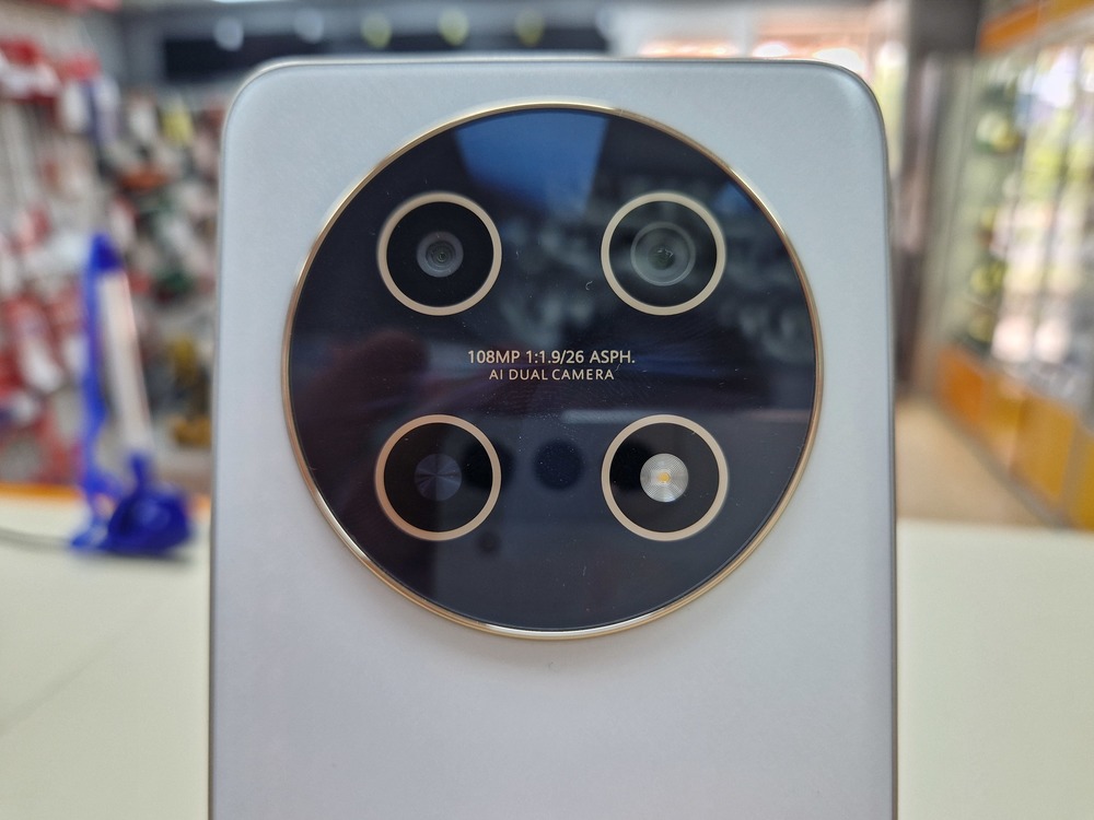 Смартфон Huawei Nova 13i 8/128