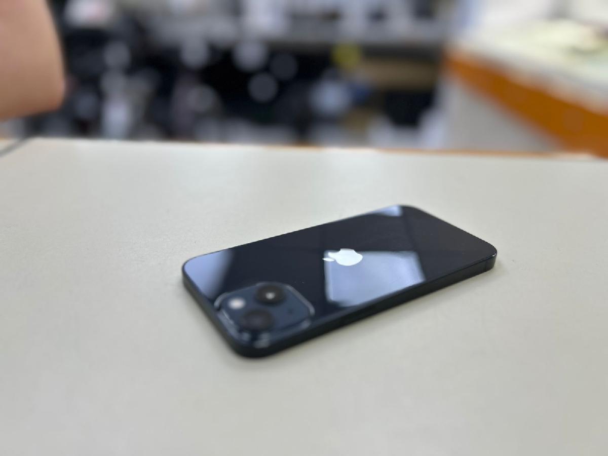 Смартфон Apple iPhone 13 128Gb