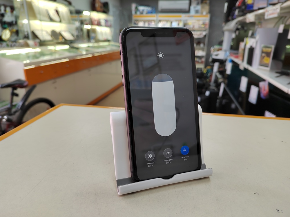 Смартфон Apple iPhone 11 64Gb