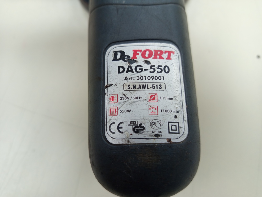 Угловая шлифмашина Defort DAG-550