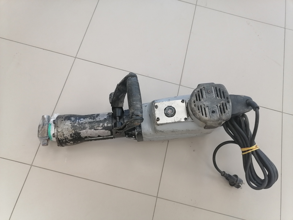 Отбойный молоток Интерскол М-25/1500