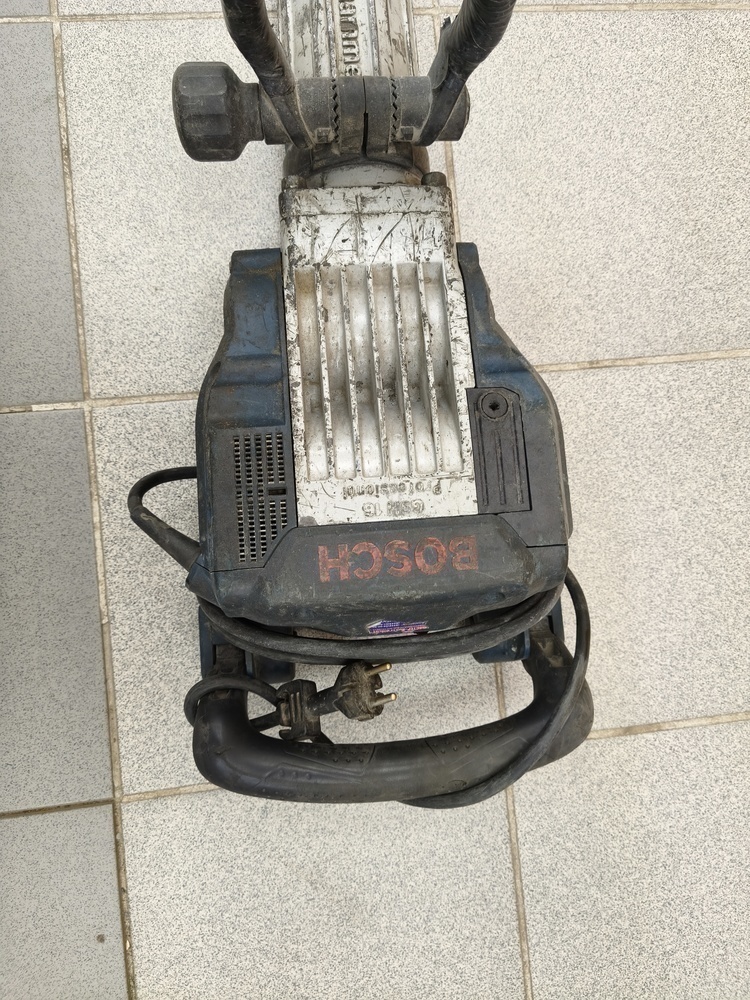 Отбойный молоток Bosch GSH 16-30
