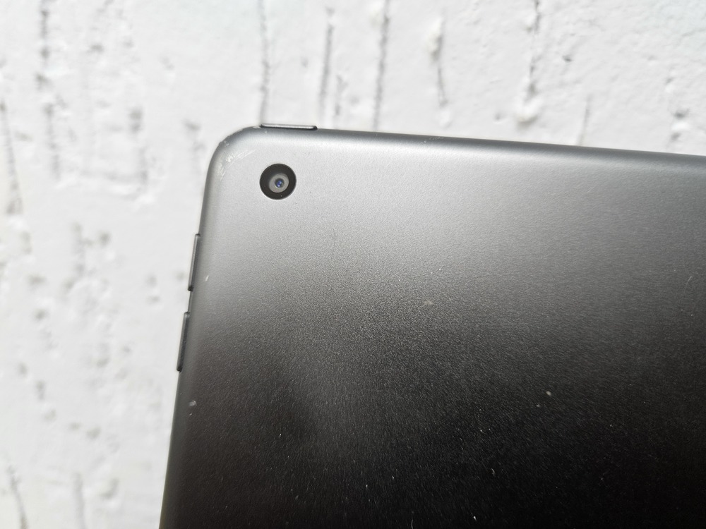 Планшет Apple iPad 8 32ГБ  (2020 A2270 (Wi-Fi)