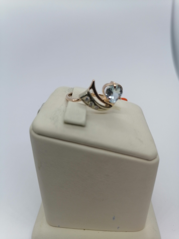 КОЛЬЦО С КАМНЯМИ (Au 585)