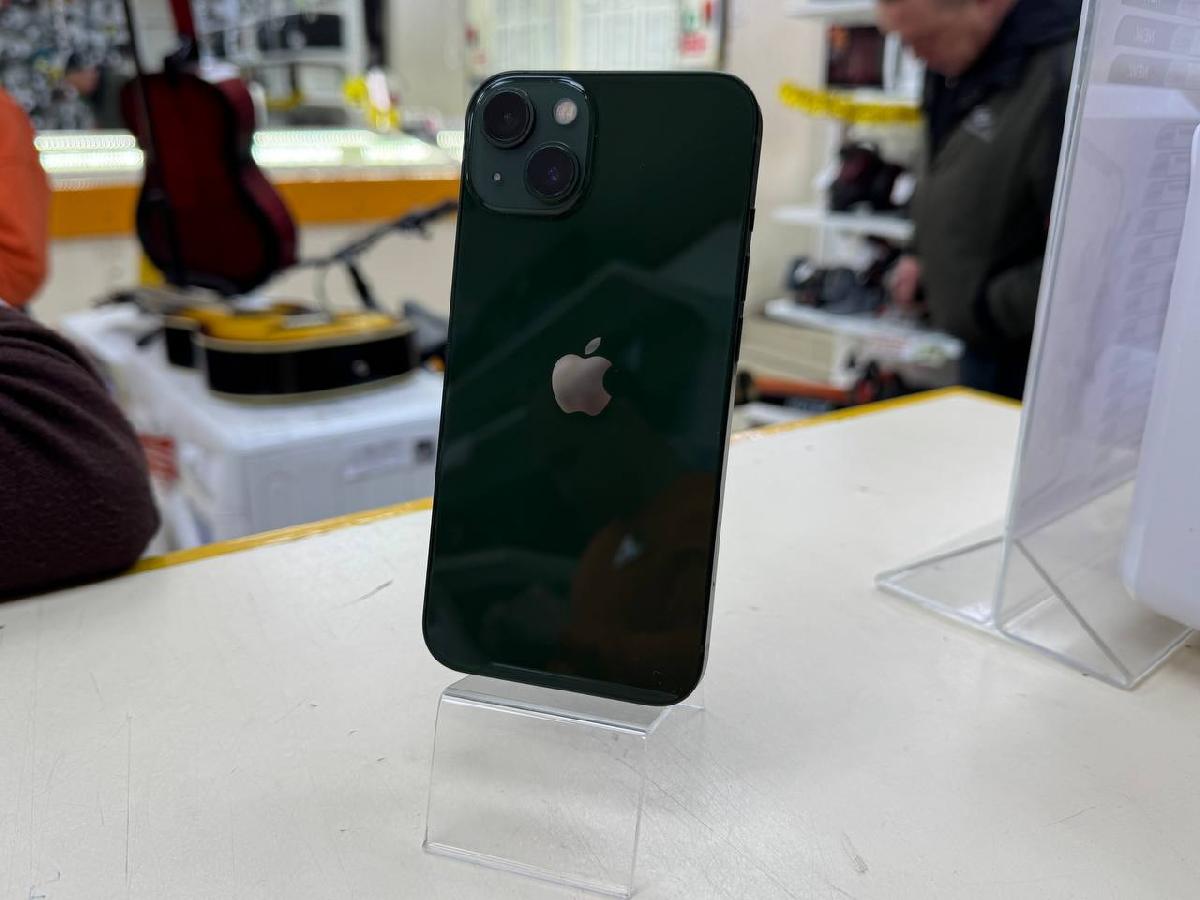 Смартфон Apple iPhone 13 128Gb