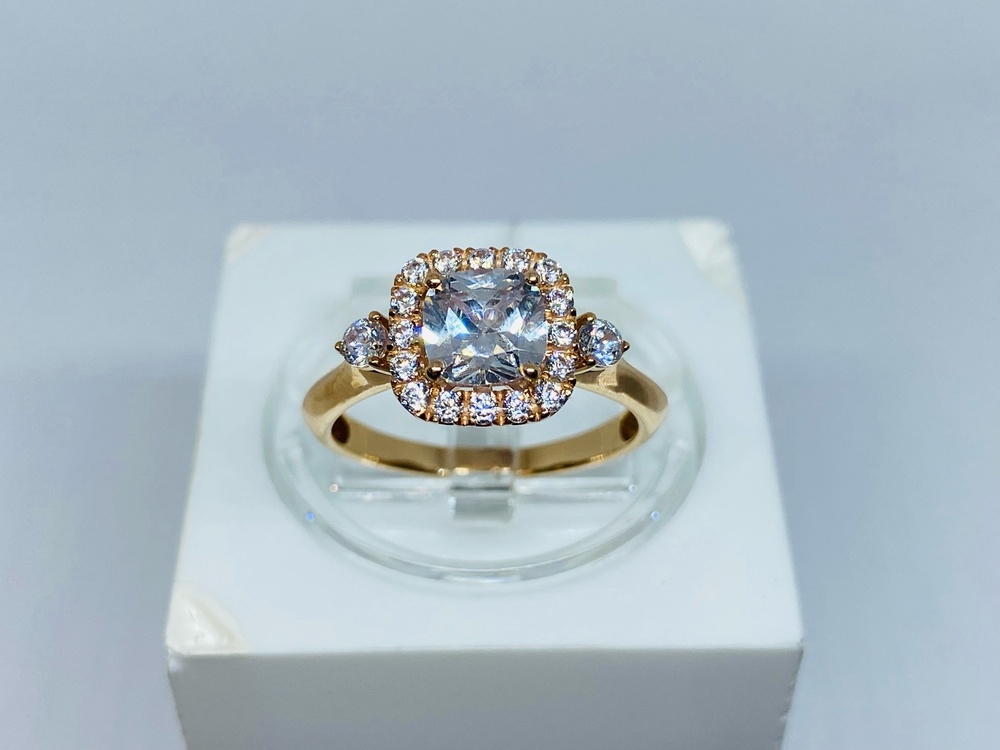 КОЛЬЦО С КАМНЯМИ (Au 585)