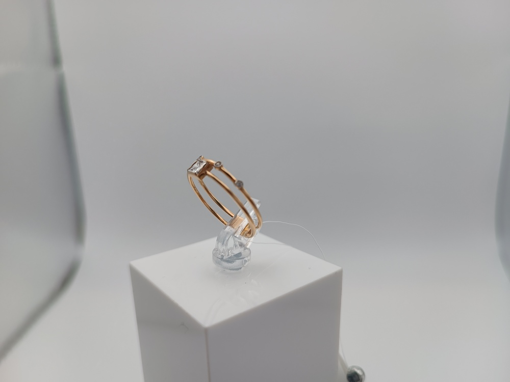 КОЛЬЦО С КАМНЯМИ (Au 585)