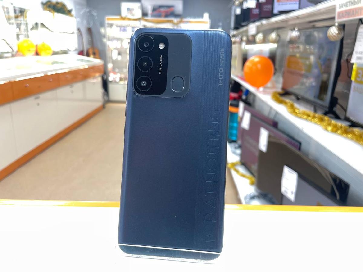 Смартфон Tecno Spark 8C 4/64